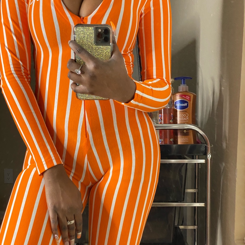 GSUWOO Pussy cat suit !